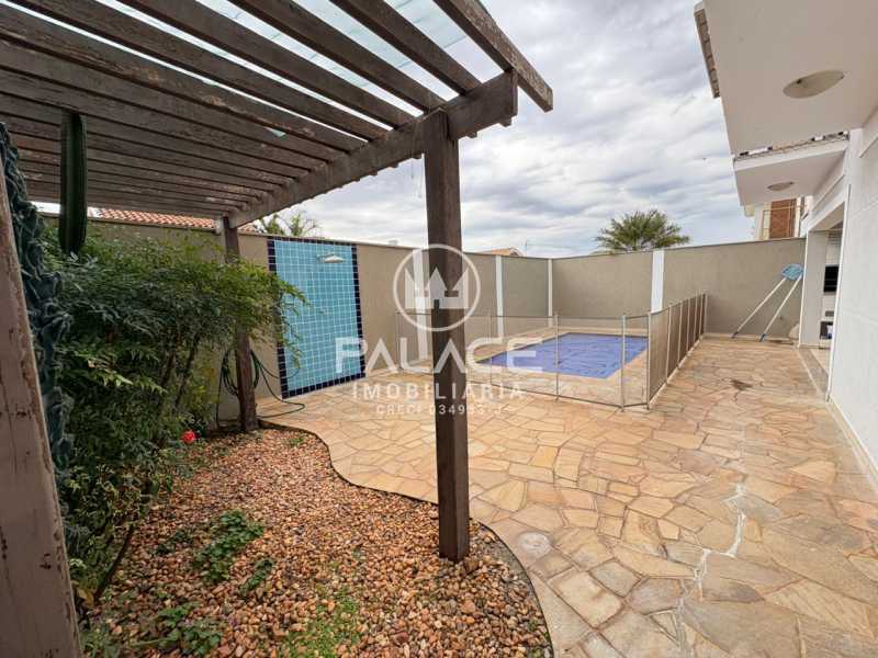 Casa de Condomínio para alugar com 4 quartos, 258m² - Foto 21