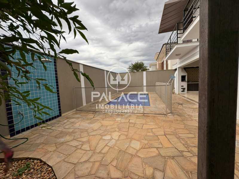 Casa de Condomínio para alugar com 4 quartos, 258m² - Foto 24