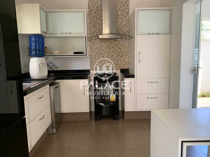 Casa de Condomínio para alugar com 3 quartos, 350m² - Foto 5
