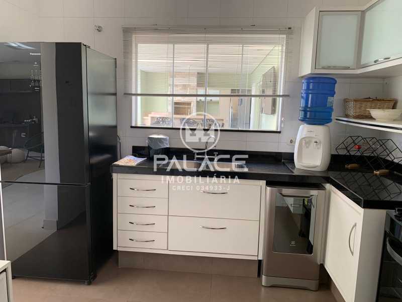 Casa de Condomínio para alugar com 3 quartos, 350m² - Foto 6
