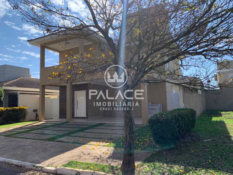 Casa de Condomínio para alugar com 3 quartos, 350m² - Foto 1