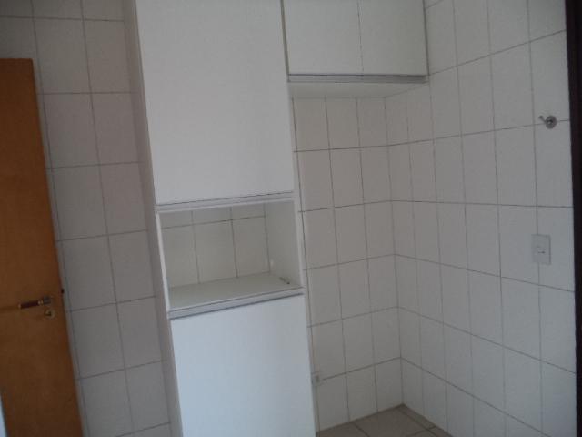 Apartamento à venda com 3 quartos, 70m² - Foto 4