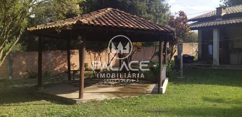 Chácara à venda com 2 quartos, 278m² - Foto 5