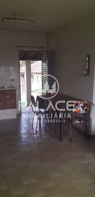 Chácara à venda com 2 quartos, 278m² - Foto 11