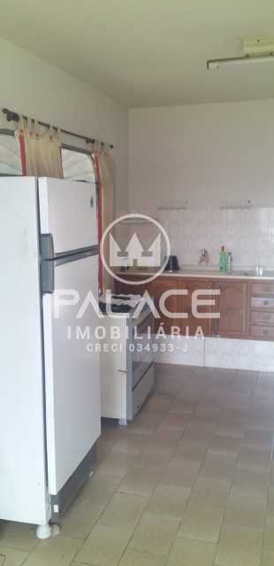 Chácara à venda com 2 quartos, 278m² - Foto 13