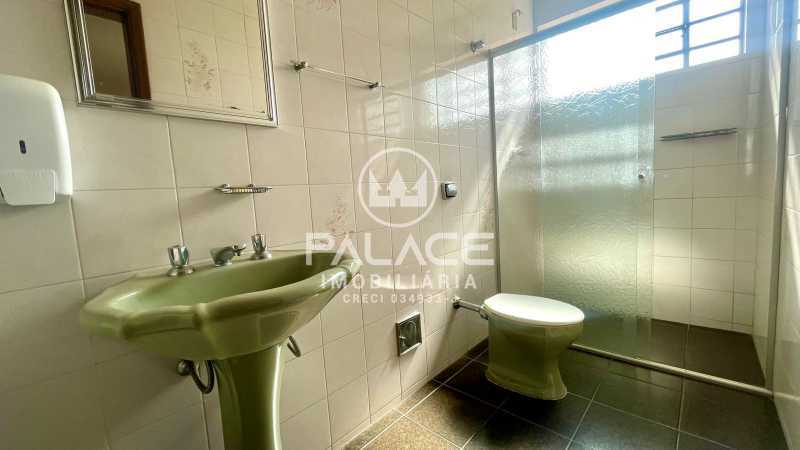 Casa para alugar com 3 quartos, 385m² - Foto 13