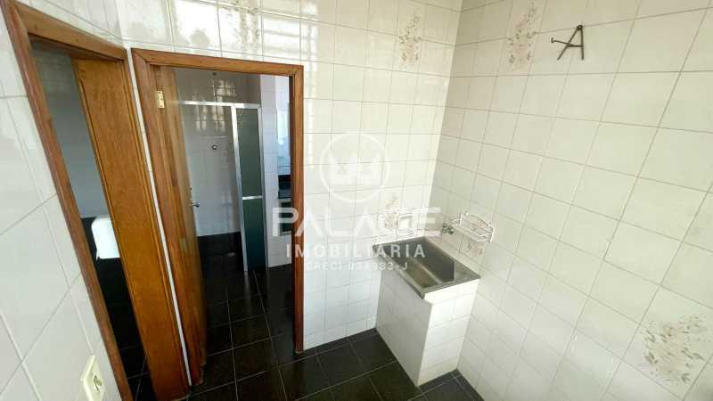 Casa para alugar com 3 quartos, 385m² - Foto 24