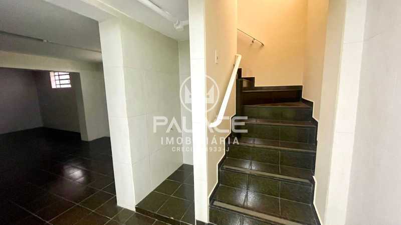 Casa para alugar com 3 quartos, 385m² - Foto 26