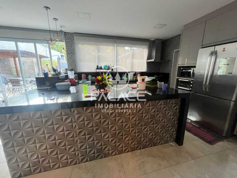 Casa à venda e aluguel com 3 quartos, 300m² - Foto 4
