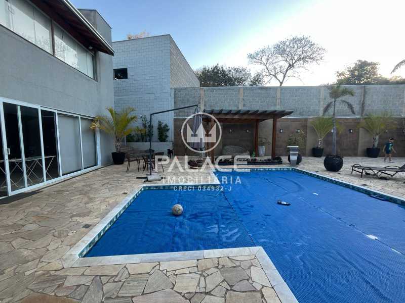 Casa à venda e aluguel com 3 quartos, 300m² - Foto 18