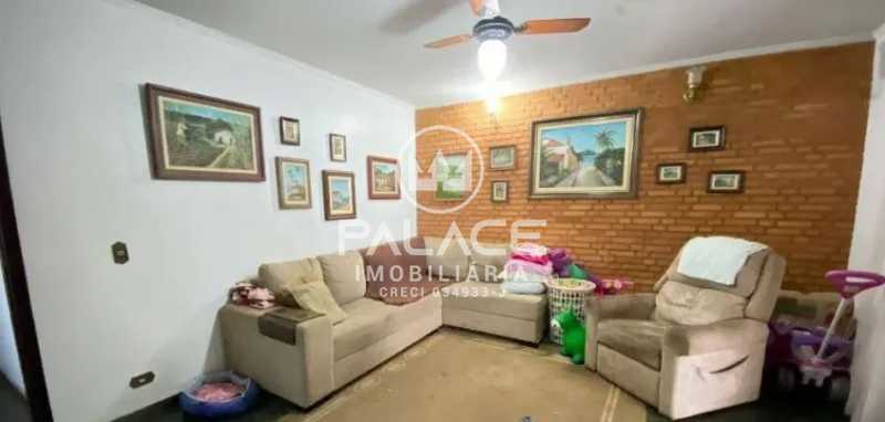 Casa à venda com 5 quartos, 233m² - Foto 2