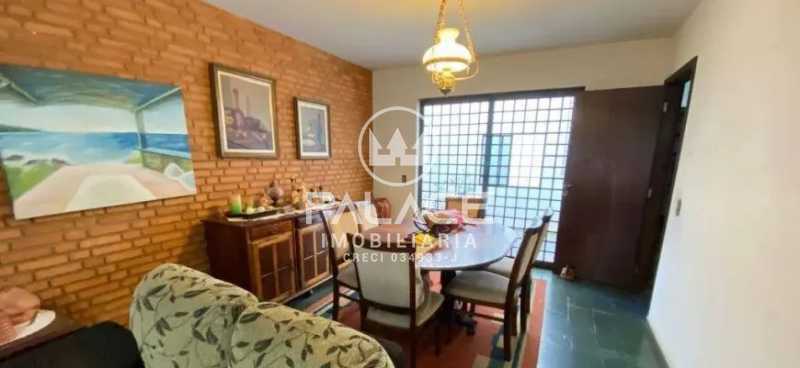 Casa à venda com 5 quartos, 233m² - Foto 5