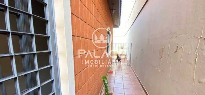 Casa à venda com 5 quartos, 233m² - Foto 13