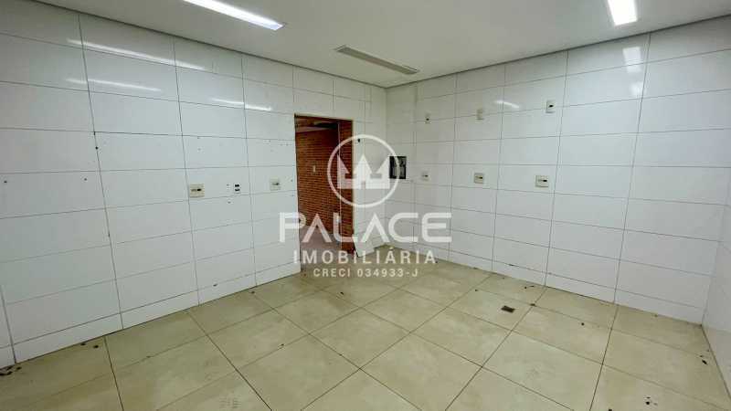 Prédio Inteiro para alugar, 113m² - Foto 8