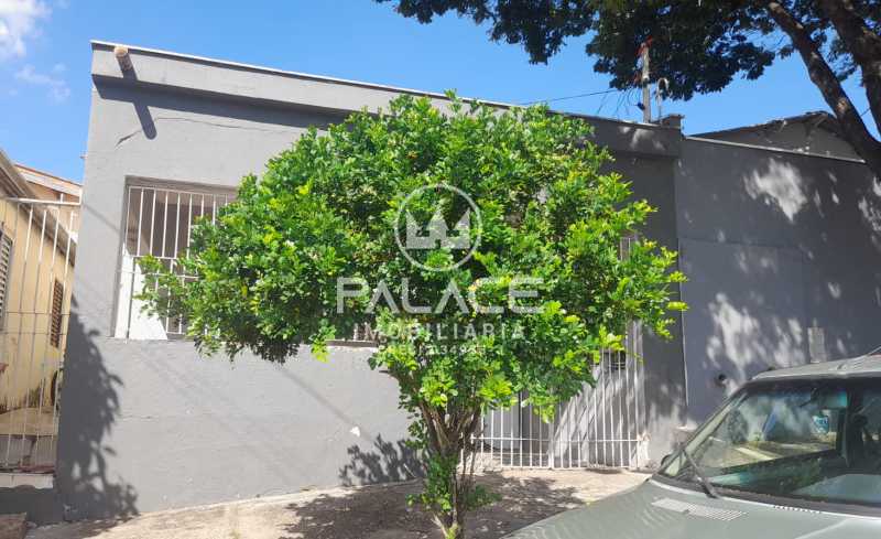 Casa à venda com 3 quartos, 190m² - Foto 1