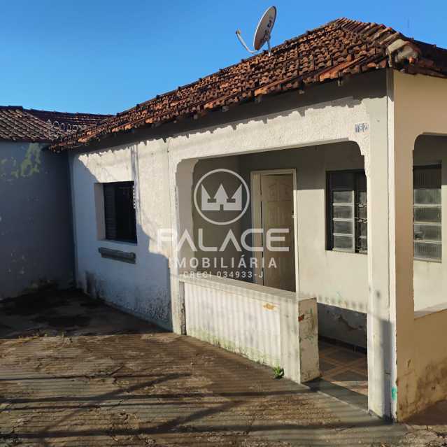 Casa à venda com 2 quartos, 71m² - Foto 2