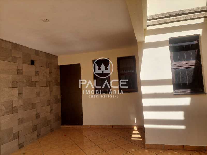 Casa para alugar com 2 quartos, 135m² - Foto 2