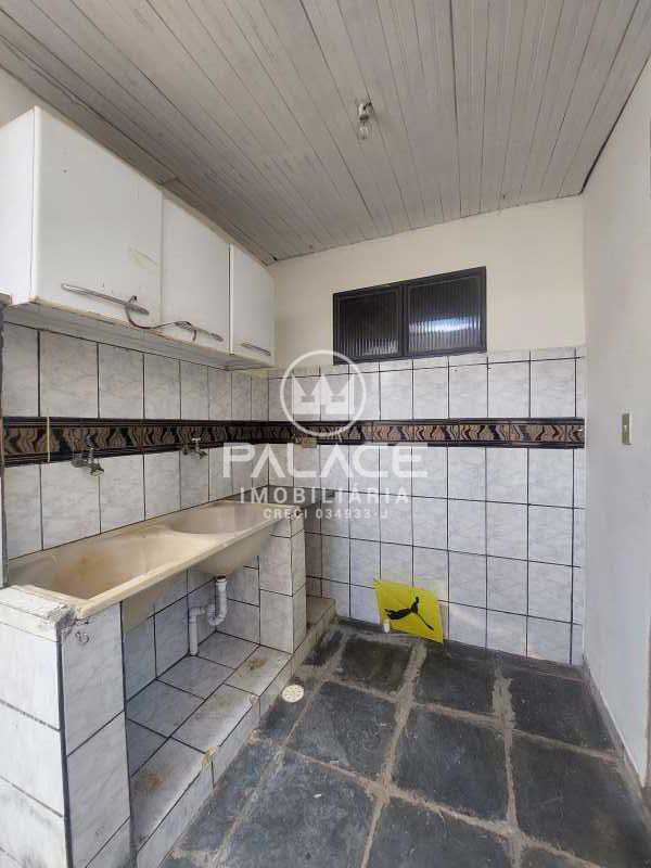 Casa para alugar com 2 quartos, 135m² - Foto 23