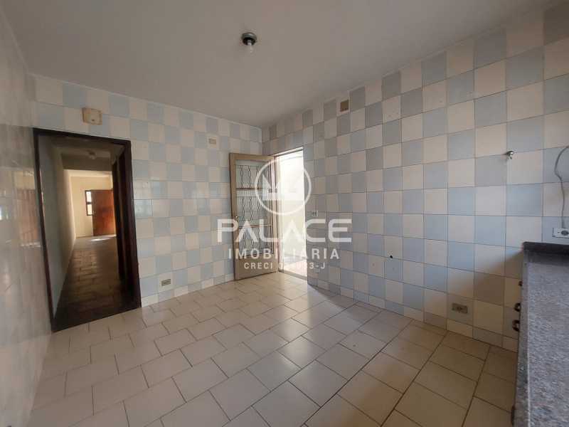 Casa para alugar com 2 quartos, 135m² - Foto 14