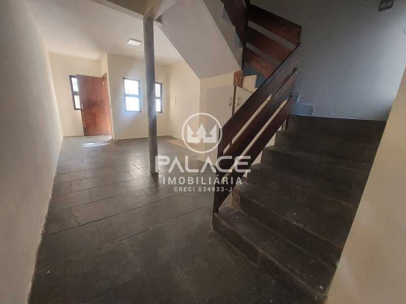 Casa para alugar com 2 quartos, 135m² - Foto 3