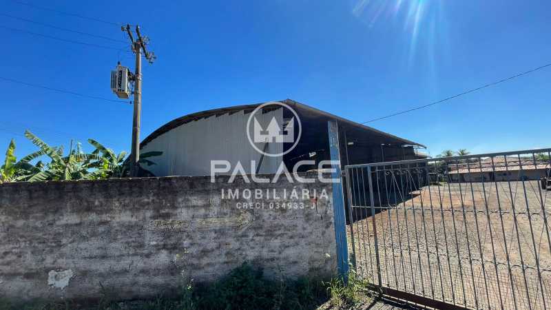 Sítio para alugar com 3 quartos, 12400m² - Foto 17