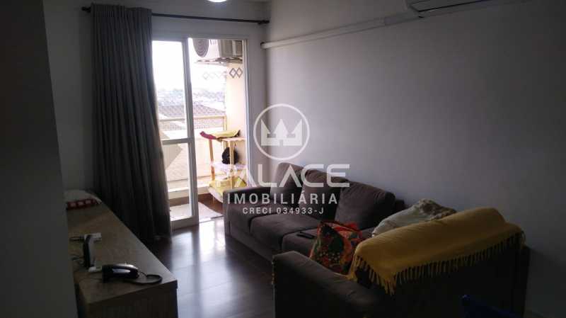 Apartamento à venda com 3 quartos, 78m² - Foto 1