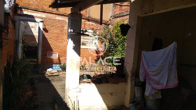 Casa à venda com 2 quartos, 120m² - Foto 4