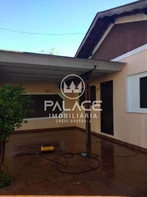 Casa à venda com 2 quartos, 114m² - Foto 1
