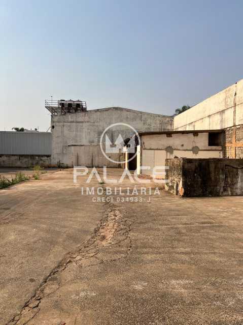 Loja-Salão para alugar, 1127m² - Foto 13
