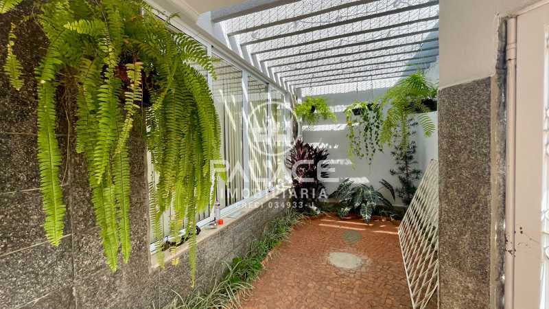 Casa para alugar com 3 quartos, 180m² - Foto 27