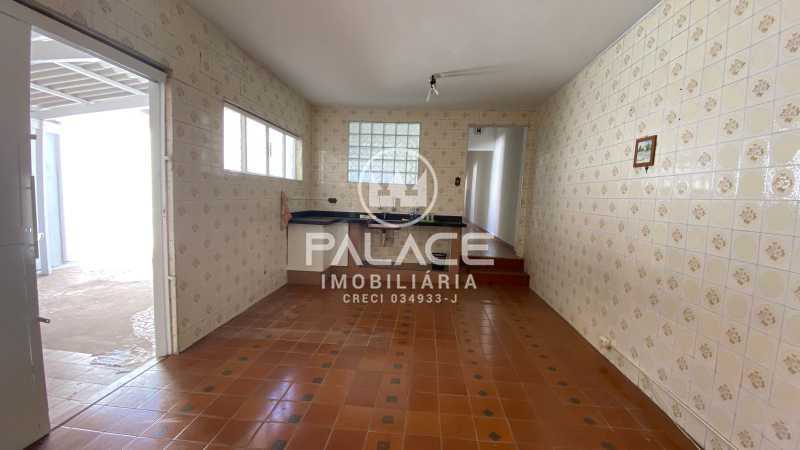 Casa à venda e aluguel com 3 quartos, 185m² - Foto 3
