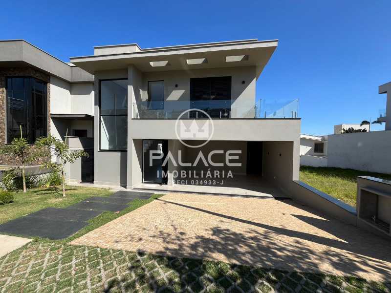 Casa de Condomínio para alugar com 3 quartos, 240m² - Foto 1