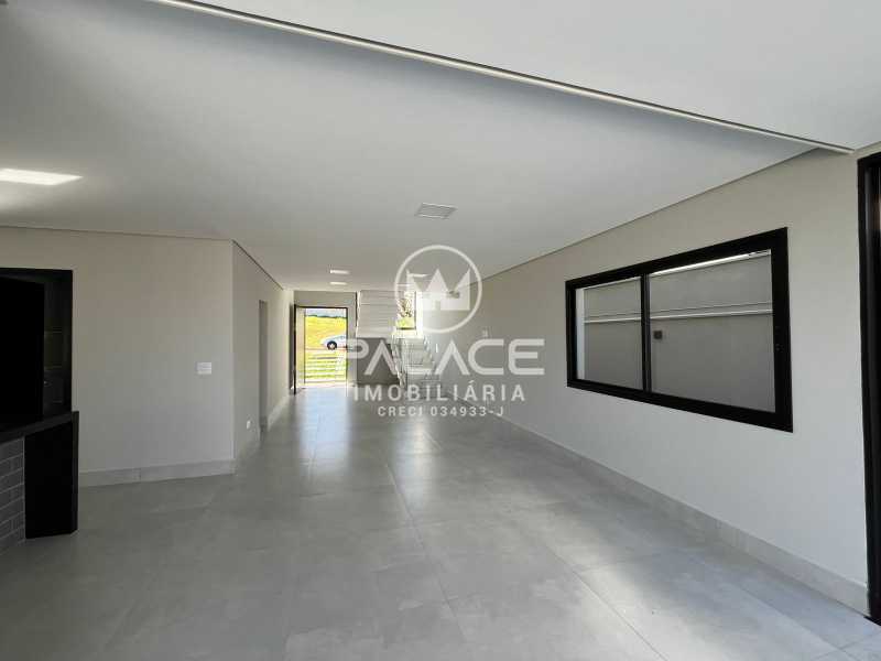 Casa de Condomínio para alugar com 3 quartos, 240m² - Foto 3