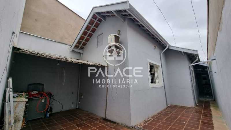 Casa à venda e aluguel com 2 quartos, 98m² - Foto 1