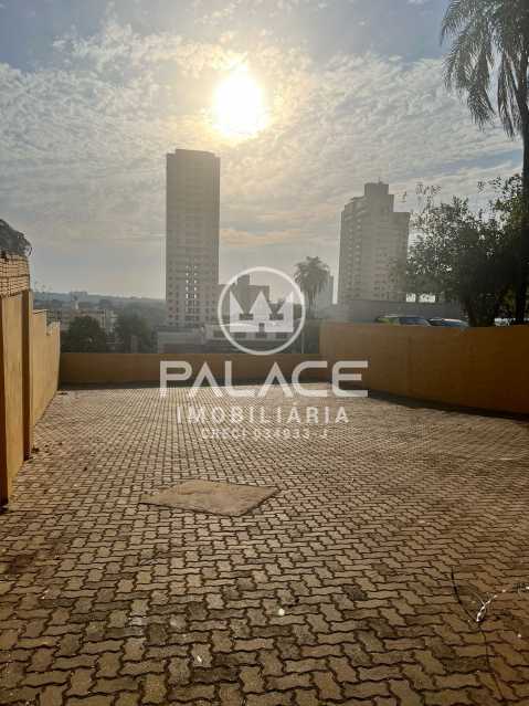Casa Comercial para alugar com 10 quartos, 342m² - Foto 3