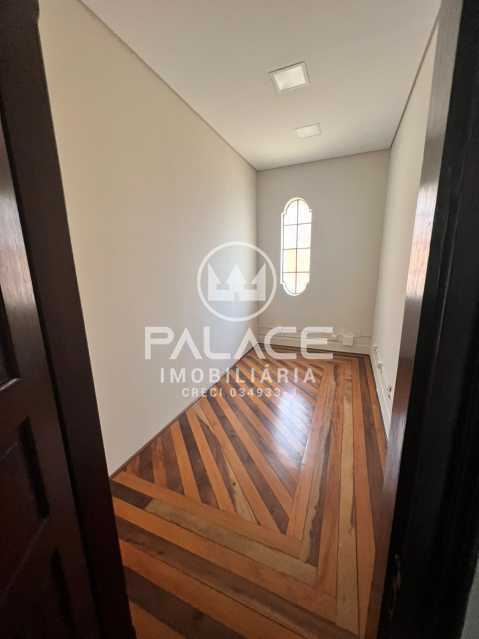 Casa Comercial para alugar com 10 quartos, 342m² - Foto 9