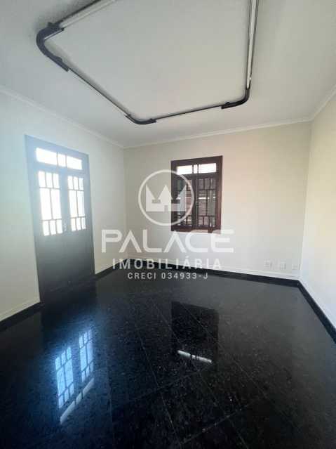 Casa Comercial para alugar com 10 quartos, 342m² - Foto 16