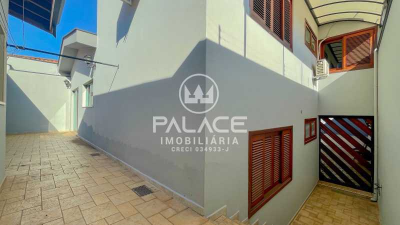 Casa para alugar com 4 quartos, 297m² - Foto 10