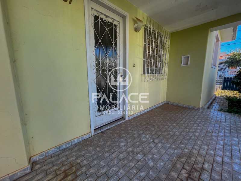 Casa para alugar com 3 quartos, 130m² - Foto 2