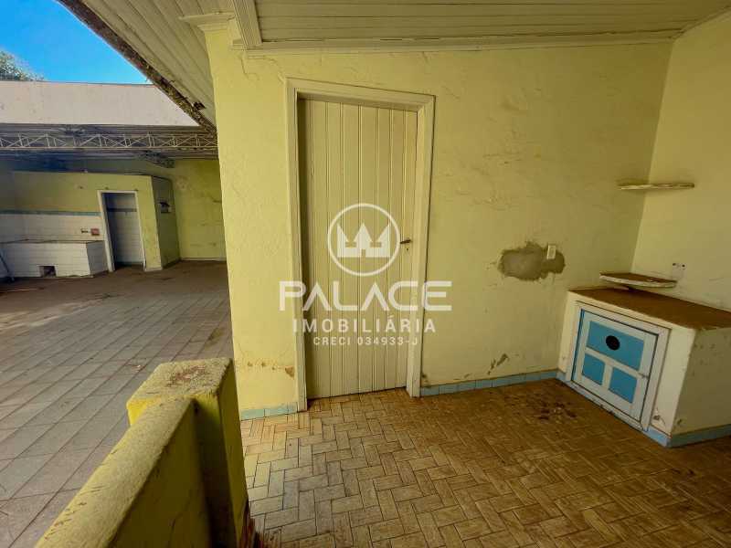 Casa para alugar com 3 quartos, 130m² - Foto 22