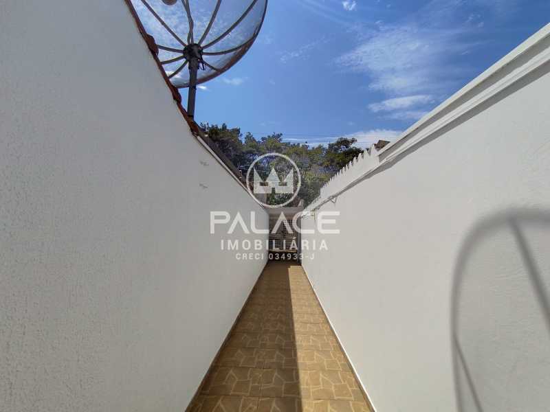 Casa para alugar com 3 quartos, 60m² - Foto 29