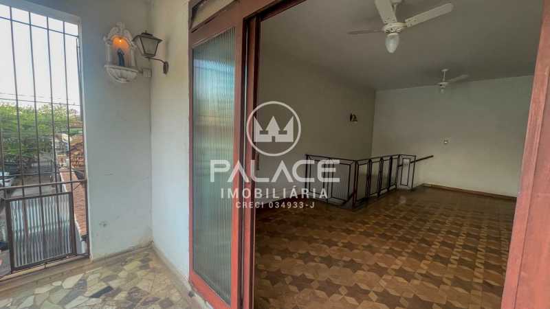 Casa para alugar com 4 quartos, 253m² - Foto 3