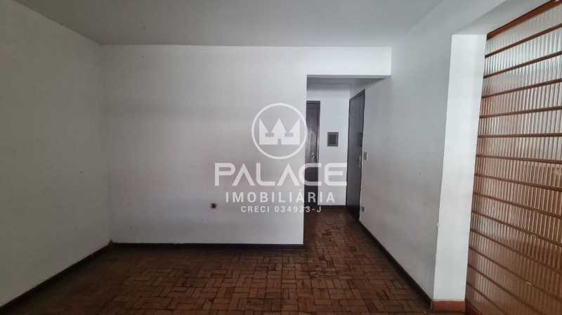 Casa à venda com 2 quartos, 129m² - Foto 2
