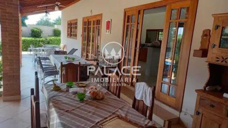 Casa de Condomínio à venda com 2 quartos, 250m² - Foto 3