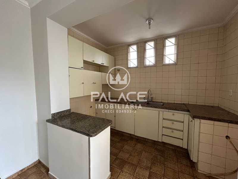 Casa para alugar com 3 quartos, 90m² - Foto 9