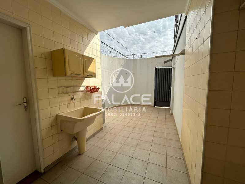 Casa para alugar com 3 quartos, 90m² - Foto 10