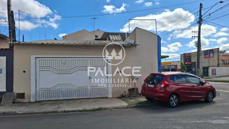 Casa para alugar com 3 quartos, 51m² - Foto 1