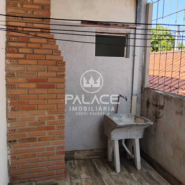 Casa para alugar com 2 quartos, 98m² - Foto 13
