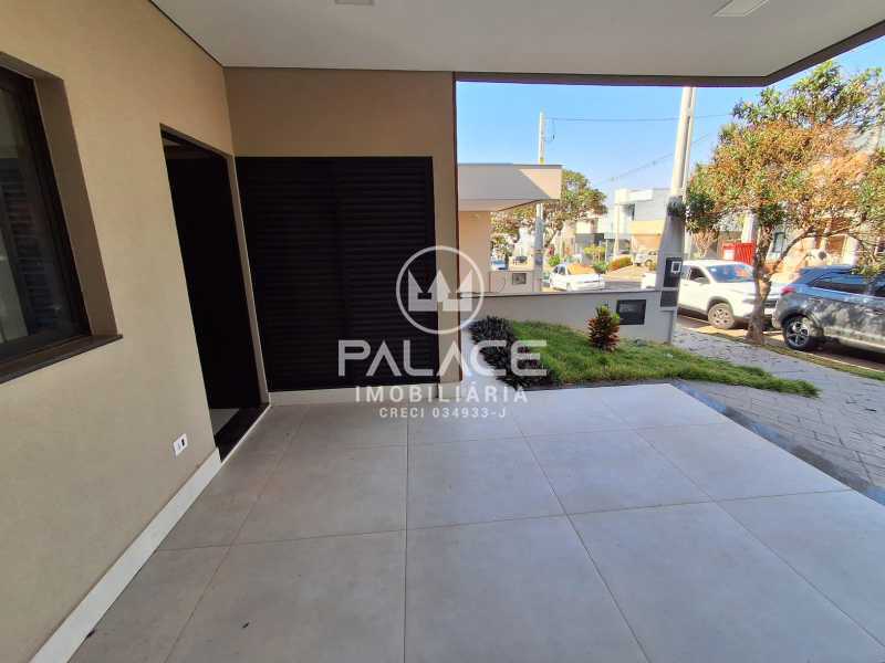 Casa de Condomínio à venda com 3 quartos, 135m² - Foto 2