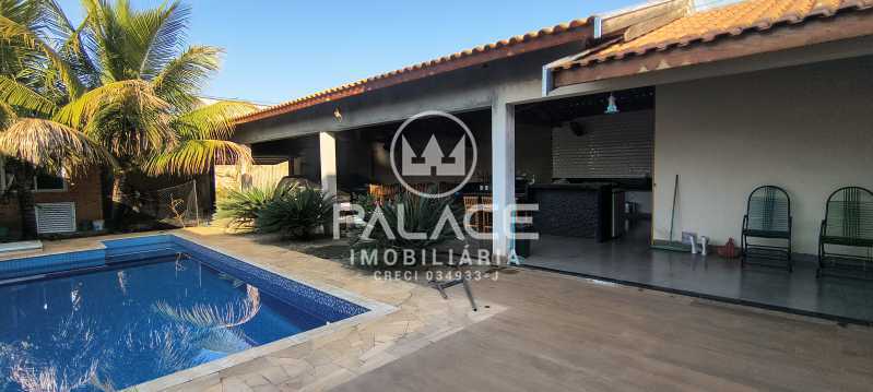 Chácara à venda com 4 quartos, 450m² - Foto 2
